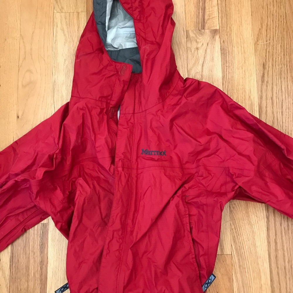 Marmot men LG precip rain jacket.